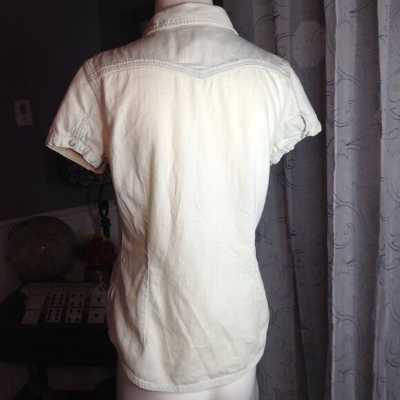 VINTAGE Levi's Ladies M Western wear blouse; 2012, pearl snaps, Cotton, Dude Rch - Picture 4 of 8